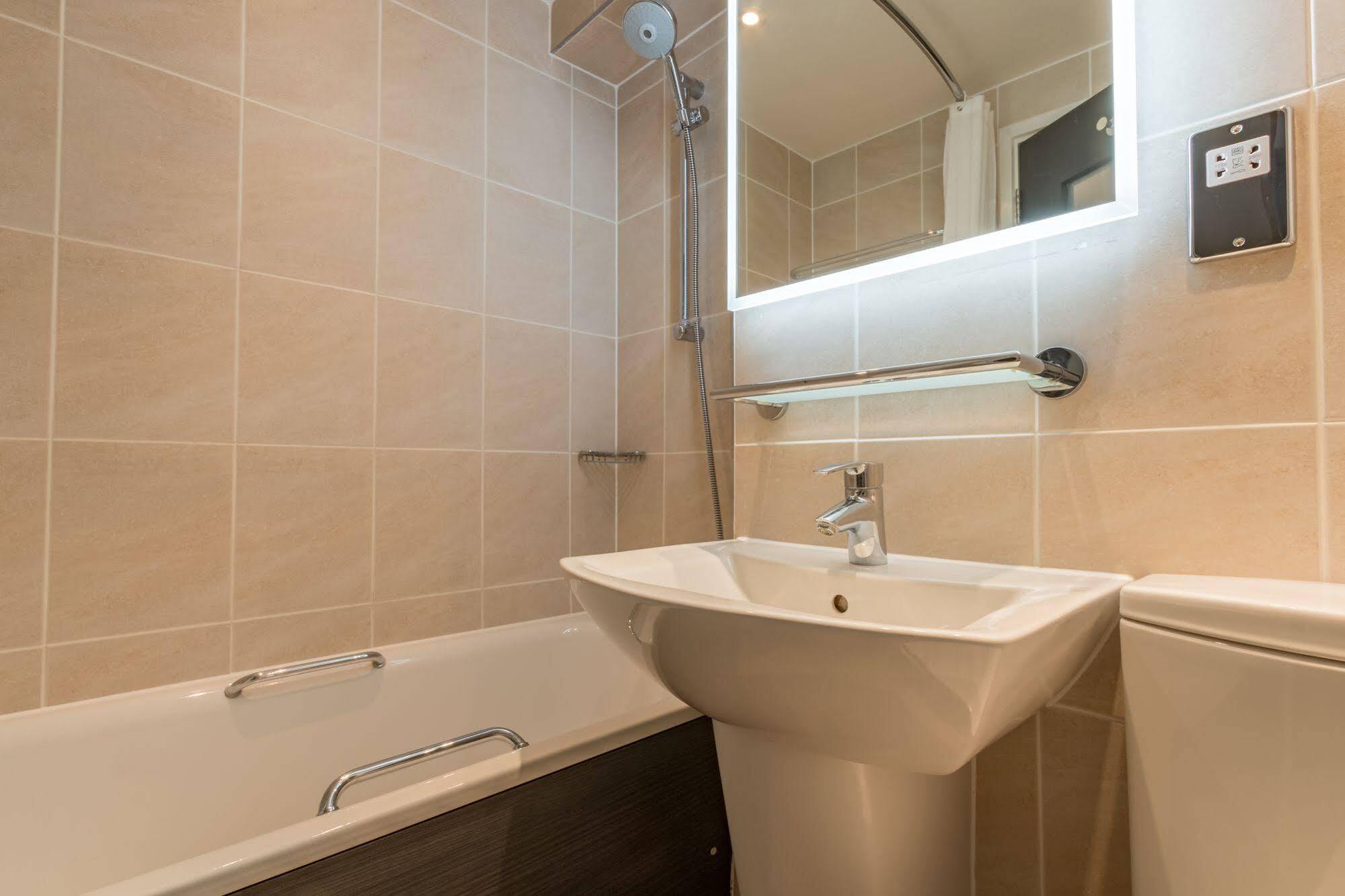 Thistle Express Swindon Dış mekan fotoğraf